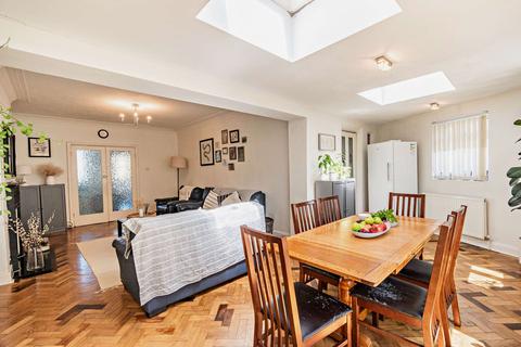 1 Birkdale Avenue, Pinner, HA5 5SG