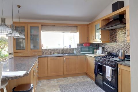 3 bedroom semi-detached house for sale - Victoria Road, Plymouth