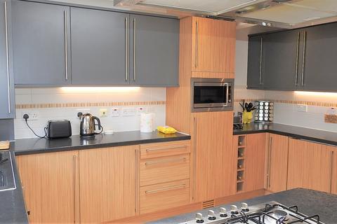 108 Boscombe Road, Worcester Park, KT4 8PL