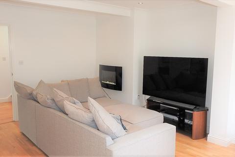 108 Boscombe Road, Worcester Park, KT4 8PL