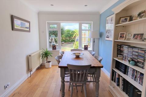 7a Bohun Grove, Barnet, EN4 8UA