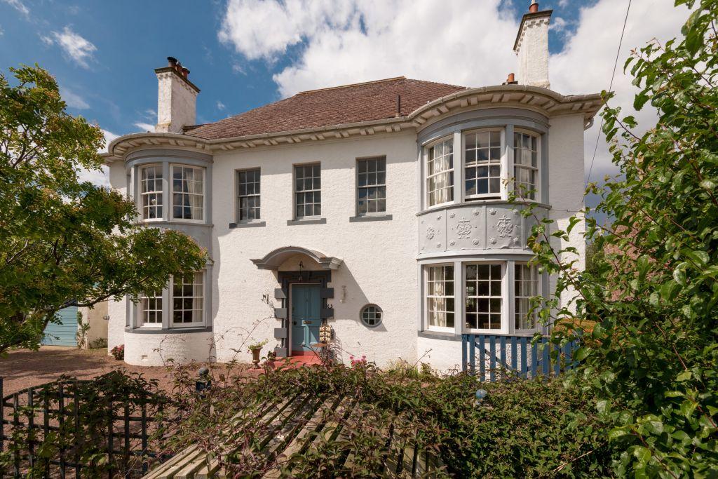Toftfield, 5 Preston Road, East Linton, East Lothian, EH40 3DR 3 bed