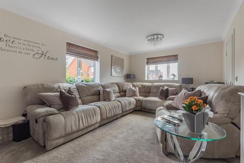 2 Beckfield Close, Leigh, WN7 3RA