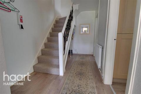 3 bedroom end of terrace house to rent, West Drive, Edgbaston