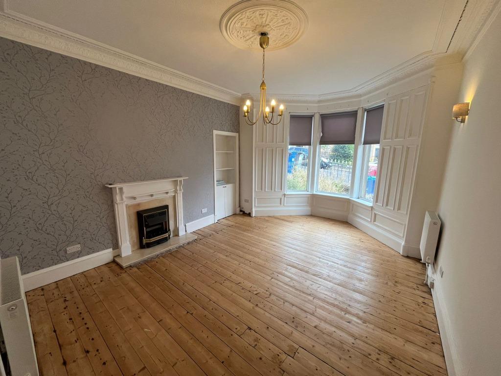 Wardlaw Avenue, Rutherglen, South Lanarkshire, G73 1 bed flat £750