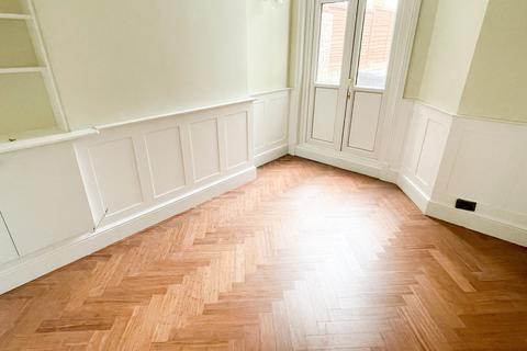 undefined, Ashlin Grove, Lincoln, LN1