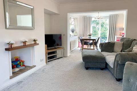 36 Helmdon Crescent, Northampton, NN2 8JS
