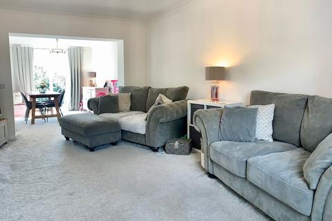 36 Helmdon Crescent, Northampton, NN2 8JS