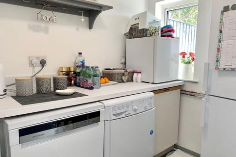 36 Helmdon Crescent, Northampton, NN2 8JS