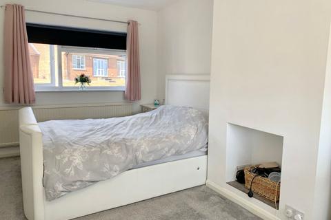 36 Helmdon Crescent, Northampton, NN2 8JS