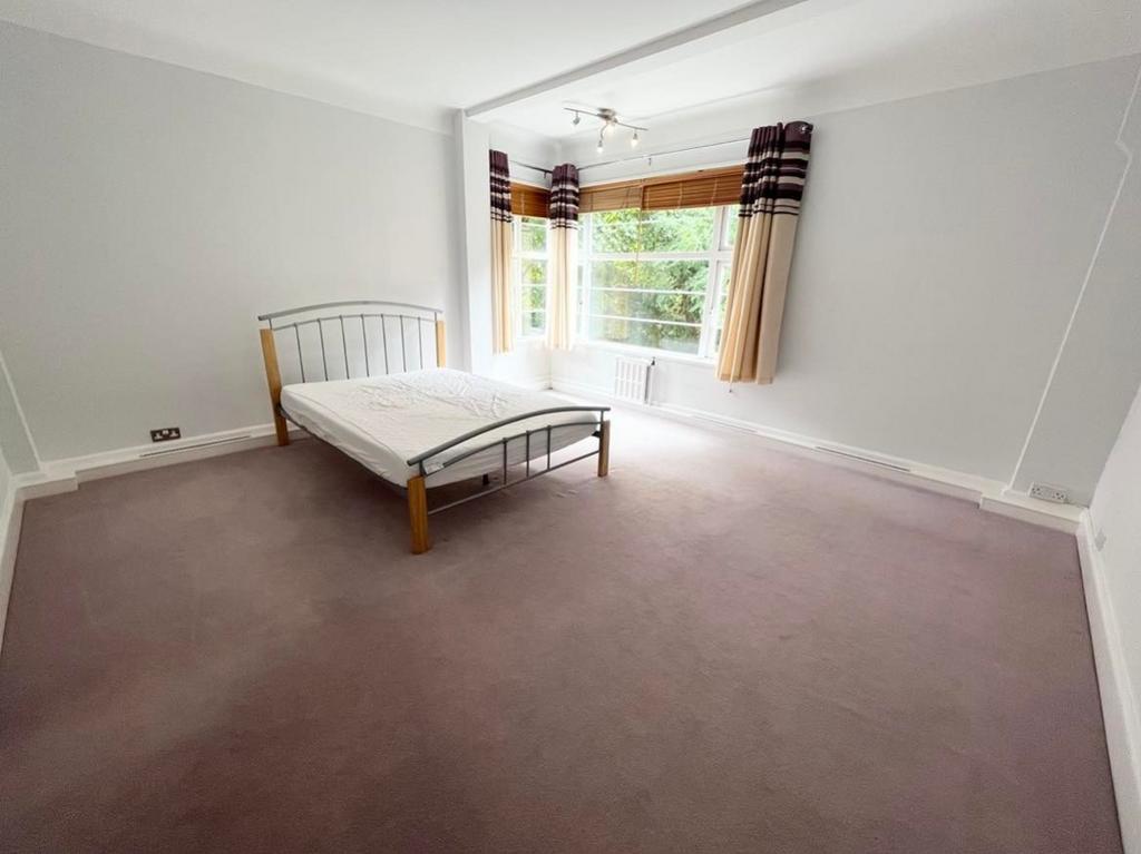 Apartment in Bournemouth - View 5