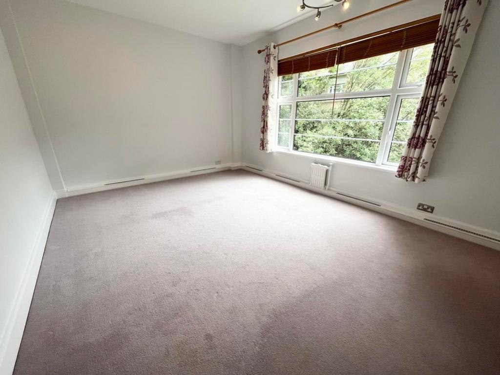 Apartment in Bournemouth - More