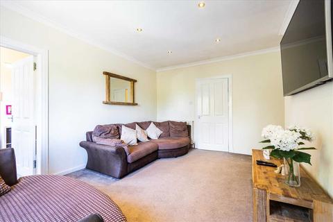 8 Croftside Avenue, Glasgow, G44 5LB