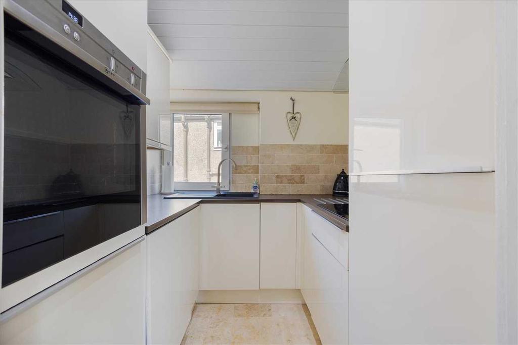 Kitchen (1)