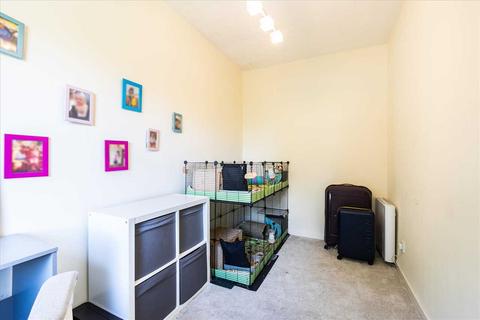 8 Croftside Avenue, Glasgow, G44 5LB