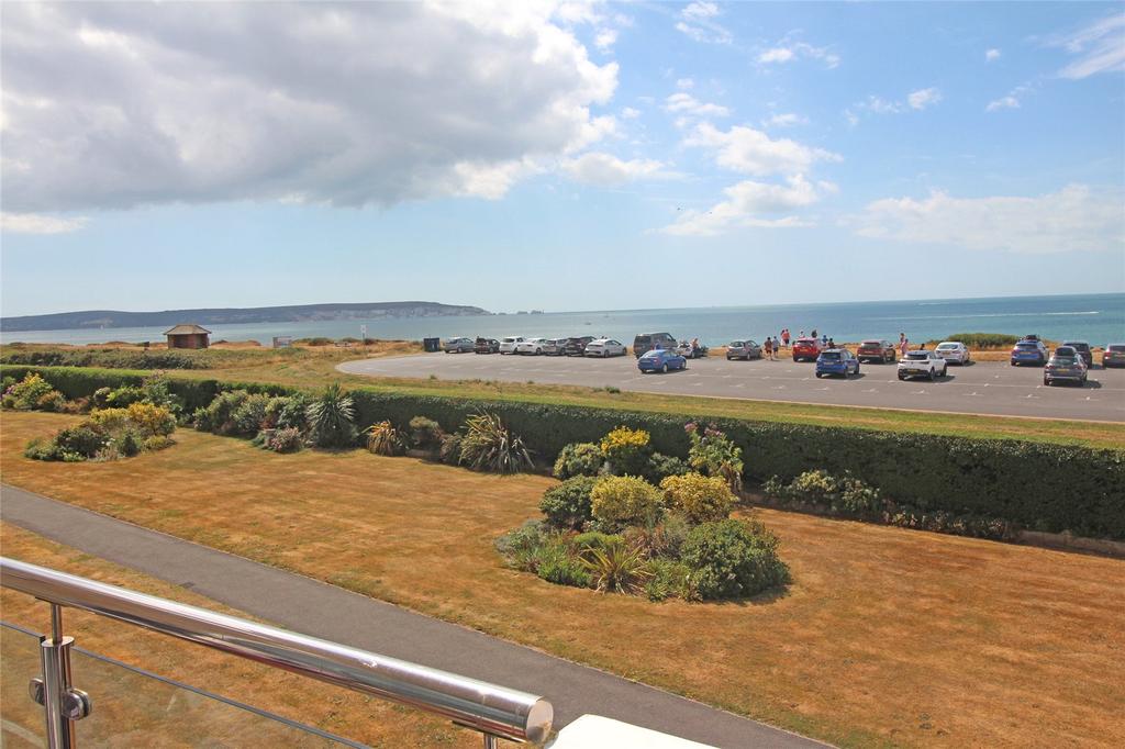 Whitby Road, Milford on Sea... 2 bed apartment £399,950