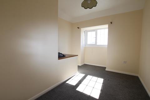 4 bedroom detached house to rent - Walsingham Avenue, Kettering NN15