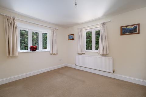 Hermitage Lodge Dorking Road, Tadworth, KT20 7NW