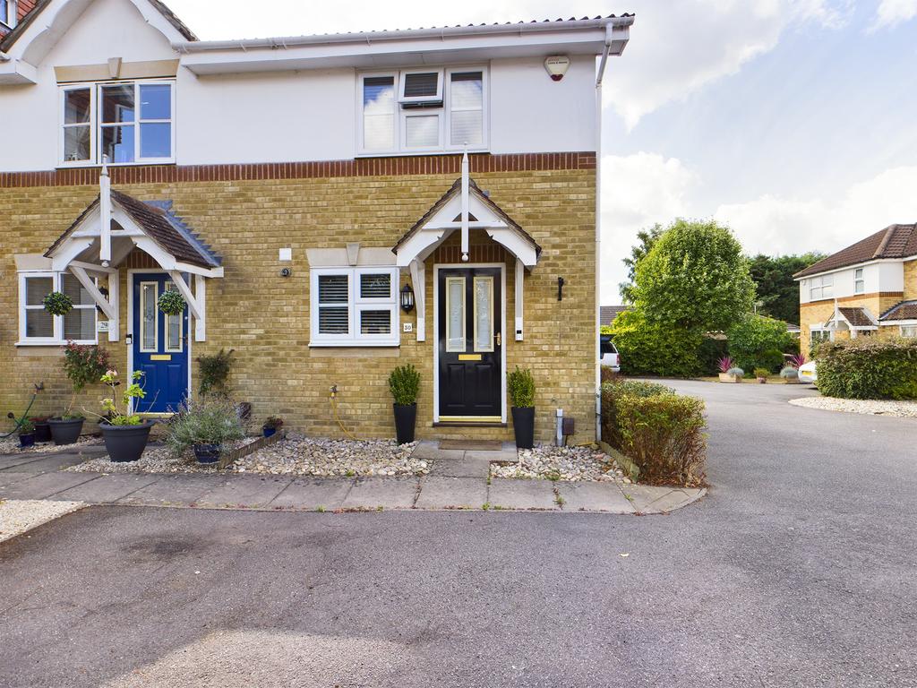 Clarendon Gate, Ottershaw, Chertsey, Surrey, KT16 2 bed semidetached