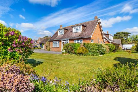 3 bedroom detached house for sale, Waterford Gardens, Highcliffe, Christchurch, Dorset, BH23