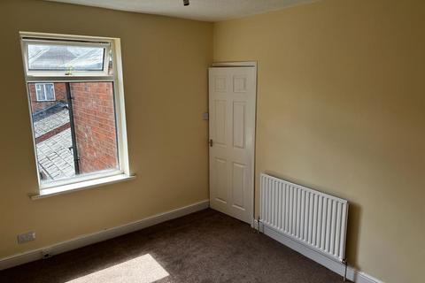 3 bedroom terraced house to rent - 3 Bed – Burfield Road, Leicester, LE4 6AQ. £950 PCM.