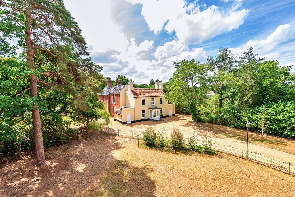Ellingham, Bungay, Suffolk 5 bed detached house £1,000,000