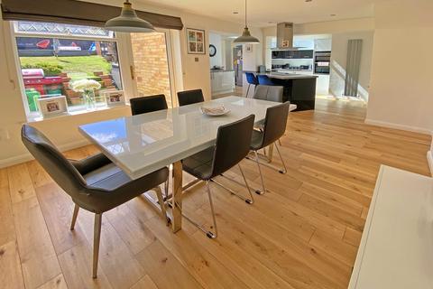 41 Broadfields Road, Exeter, EX2 5RF