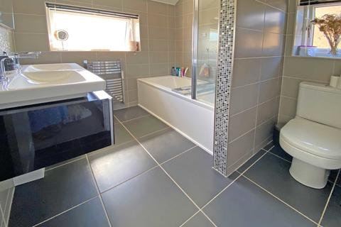 41 Broadfields Road, Exeter, EX2 5RF