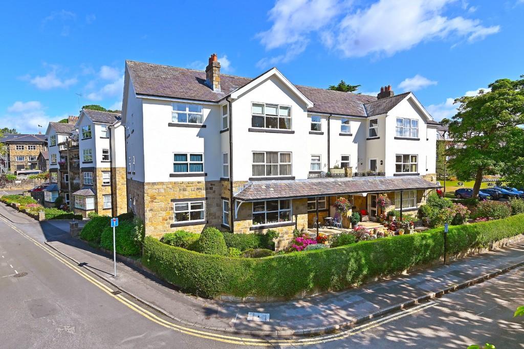 Swan Court, York Road, Harrogate 3 bed apartment for sale - £450,000