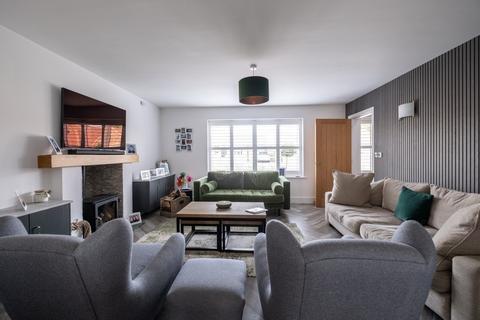 5 bedroom detached house for sale - Upwell