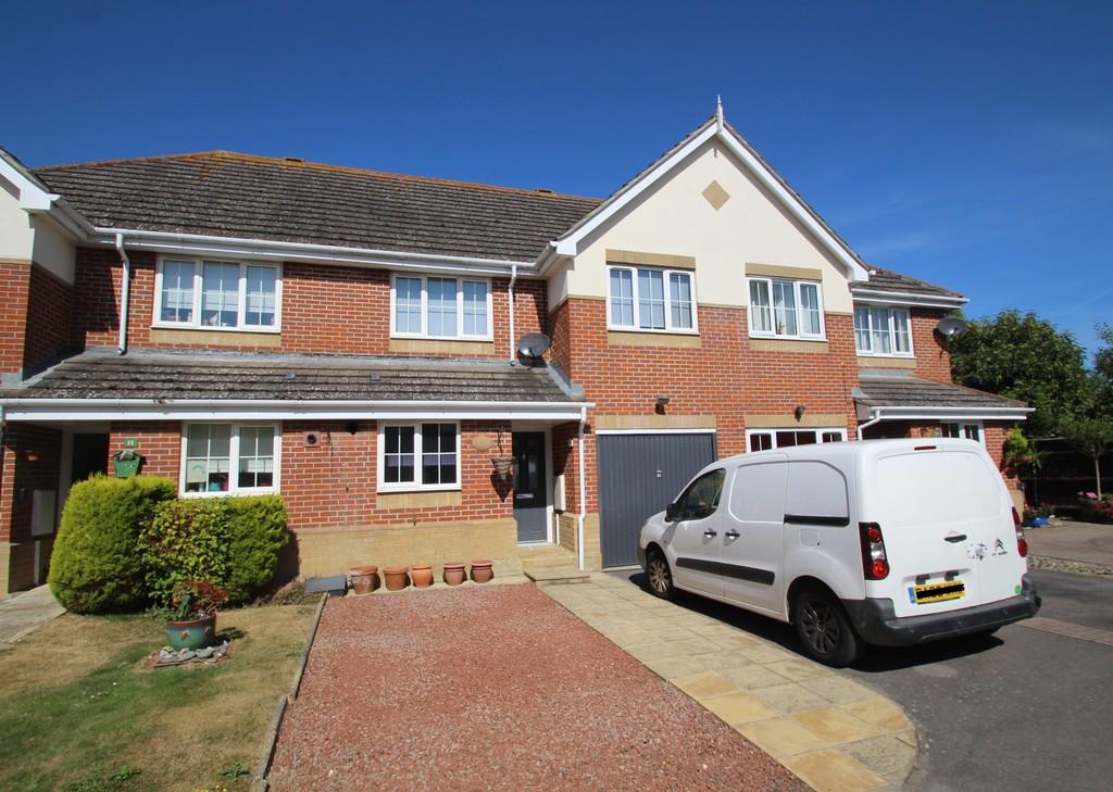 Crosshaven, Littlehampton 3 bed terraced house £1,400 pcm (£323 pw)
