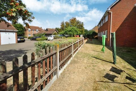 41 Datchet Drive, Shoeburyness, Southend-on-sea, SS3 8TA