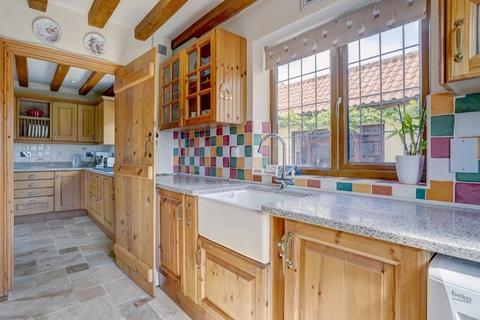 Hunters Lodge Common Road, Forncett St Peter, Norwich, NR16 1LQ