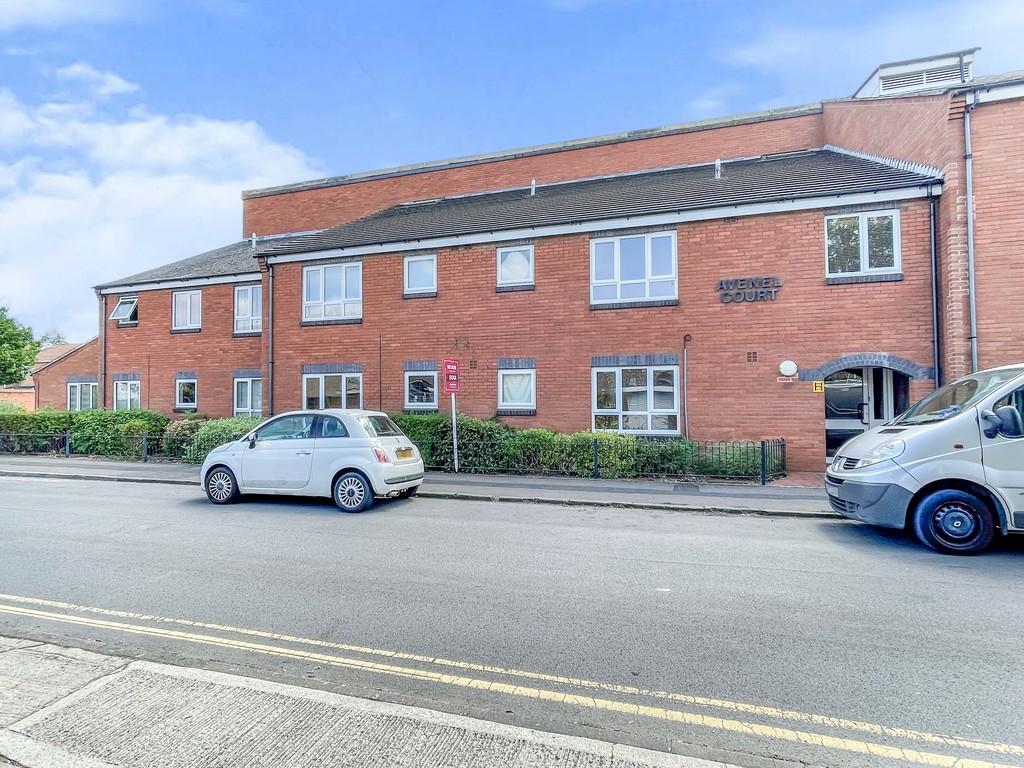 Thomas Street, Swindon Studio £80,000