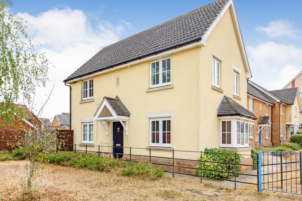 Poethlyn Drive, Queens Hill, Costessey 3 bed detached house £280,000