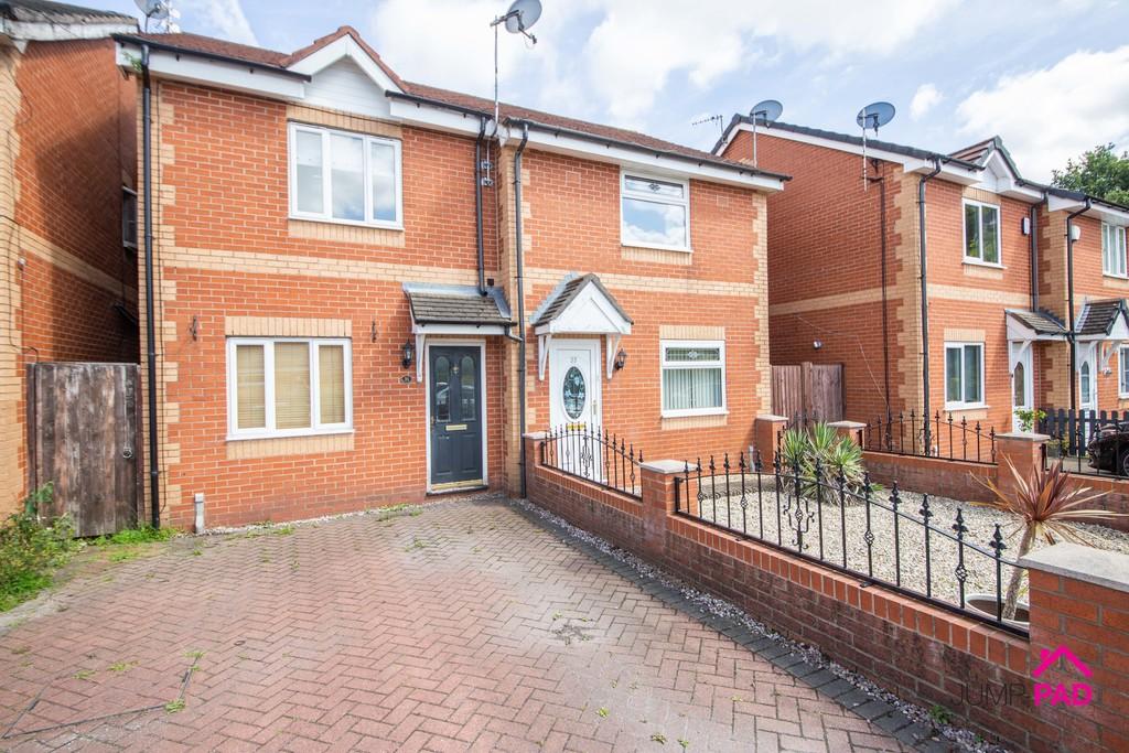 Oakthorn Grove, Haydock 2 bed semidetached house £140,000