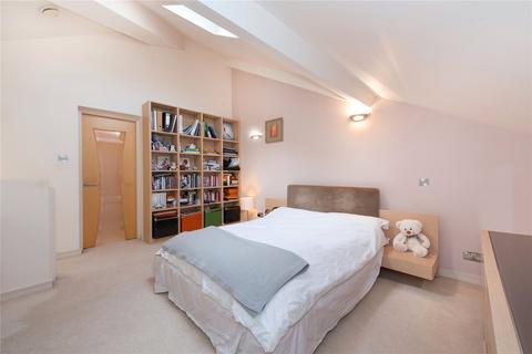 1 bedroom maisonette for sale, Elm Court, Admiral Walk, London