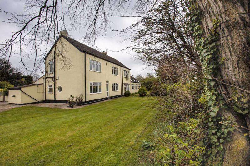 BARTON STREET, LACEBY 4 bed detached house for sale £495,000