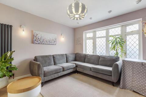 35 Sandringham Road, Bromley, BR1 5AR