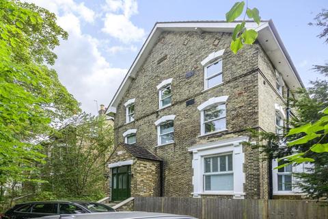 Flat B, 9 Hamlet Road, London, SE19 2AP
