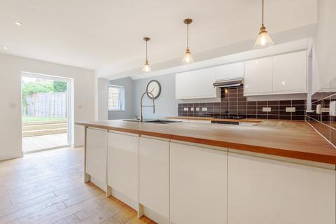103 Fairlawn Park, London, SE26 5SD