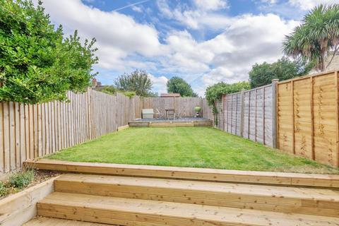 103 Fairlawn Park, London, SE26 5SD