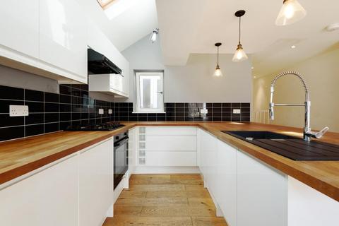 103 Fairlawn Park, London, SE26 5SD