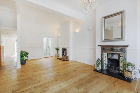 103 Fairlawn Park, London, SE26 5SD