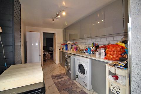 24 Belton Avenue, Wednesfield, Wolverhampton, WV11 1AW