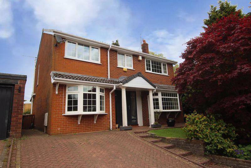 33 Greenvale, Bamford, Rochdale OL11 5QJ 4 bed property £1,200 pcm (£