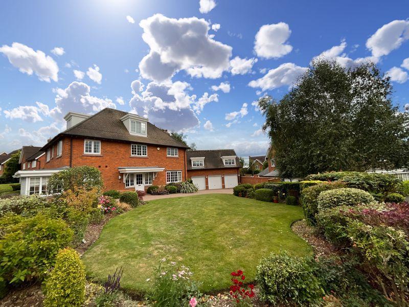 40 Wychwood Park, Weston, Cheshire 5 bed detached house for sale £775,000