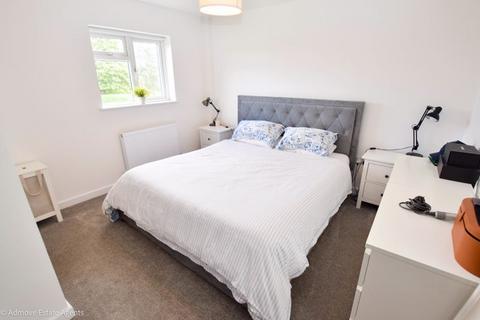 2 bedroom barn conversion to rent, Green Lane, Timperley, Altrincham, WA15