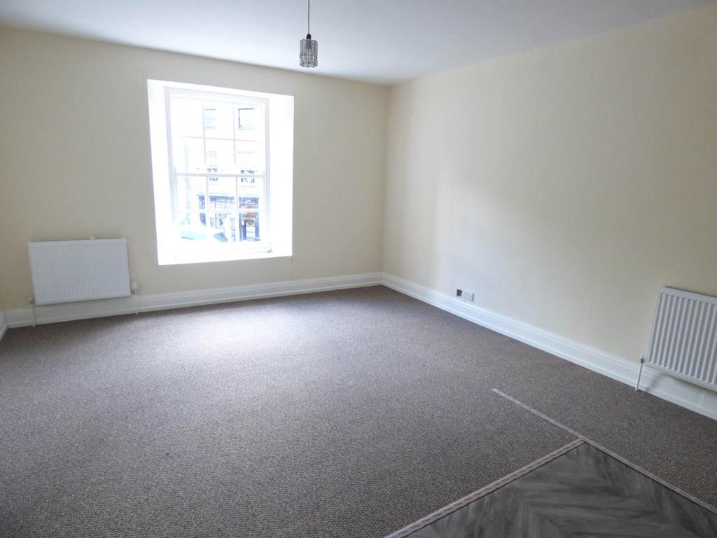 Mill Street, Carmarthen, Carmarthenshire 1 bed flat - £475 pcm (£110 pw)