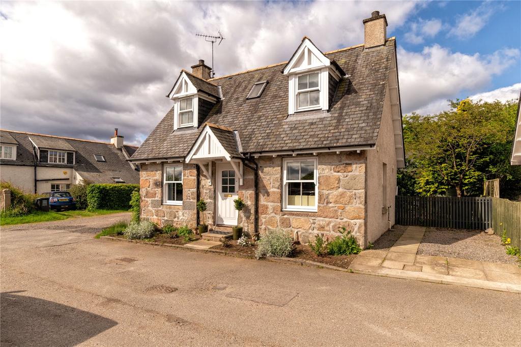 4 Dee Street, Kincardine O'Neil... 3 bed detached house £220,000